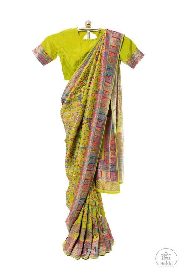 Green Munga Silk Saree With Matching Blouse