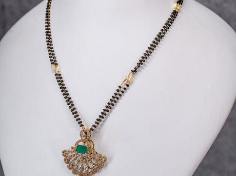 Elegant Green Stone Black Beads Necklace Set