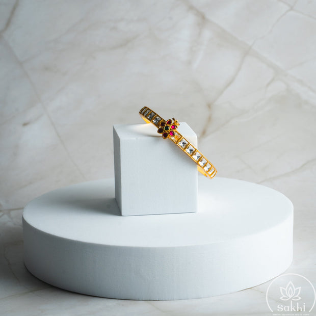 Single Line White Jadau Kundan Bangle (1 piece)