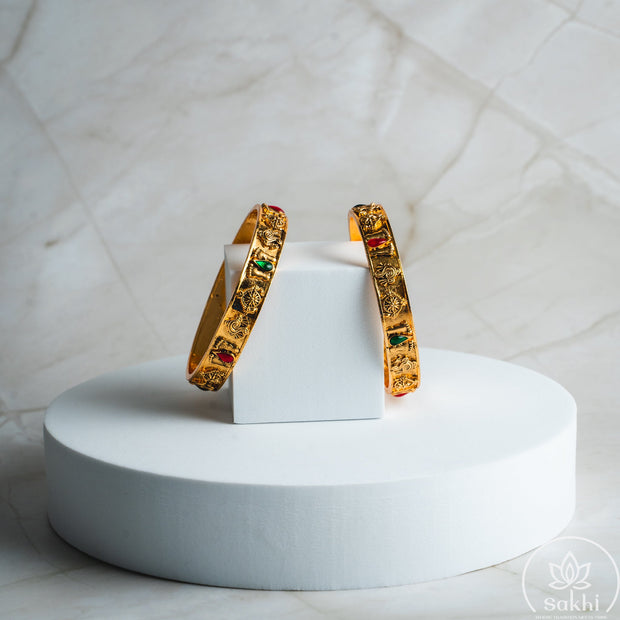 Shanku Chakra Namalu Bangles (Set of 2)