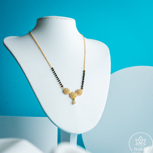 Cluster Grace Black Beads Necklace