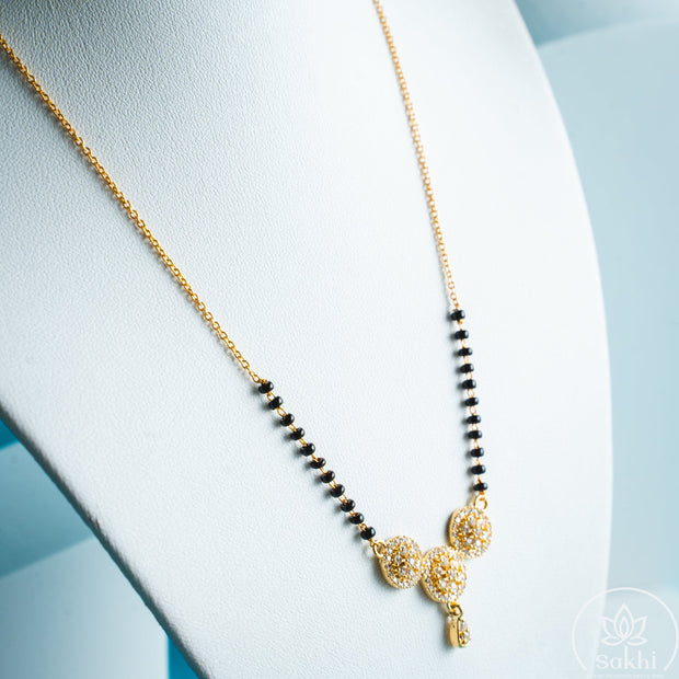 Cluster Grace Black Beads Necklace