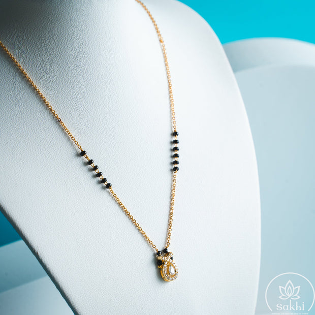 Teardrop Bow Black Beads Necklace