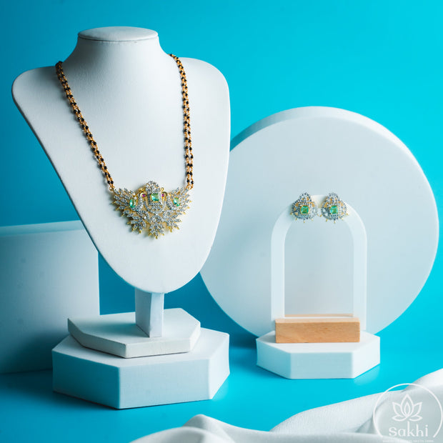 Emerald Royal Birds Black Beads Necklace Set