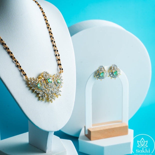 Emerald Royal Birds Black Beads Necklace Set