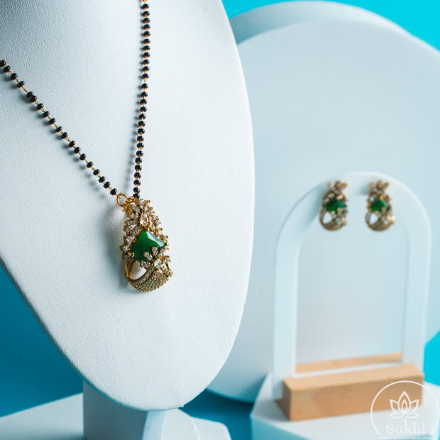 Emerald Bloom Black Beads Necklace Set