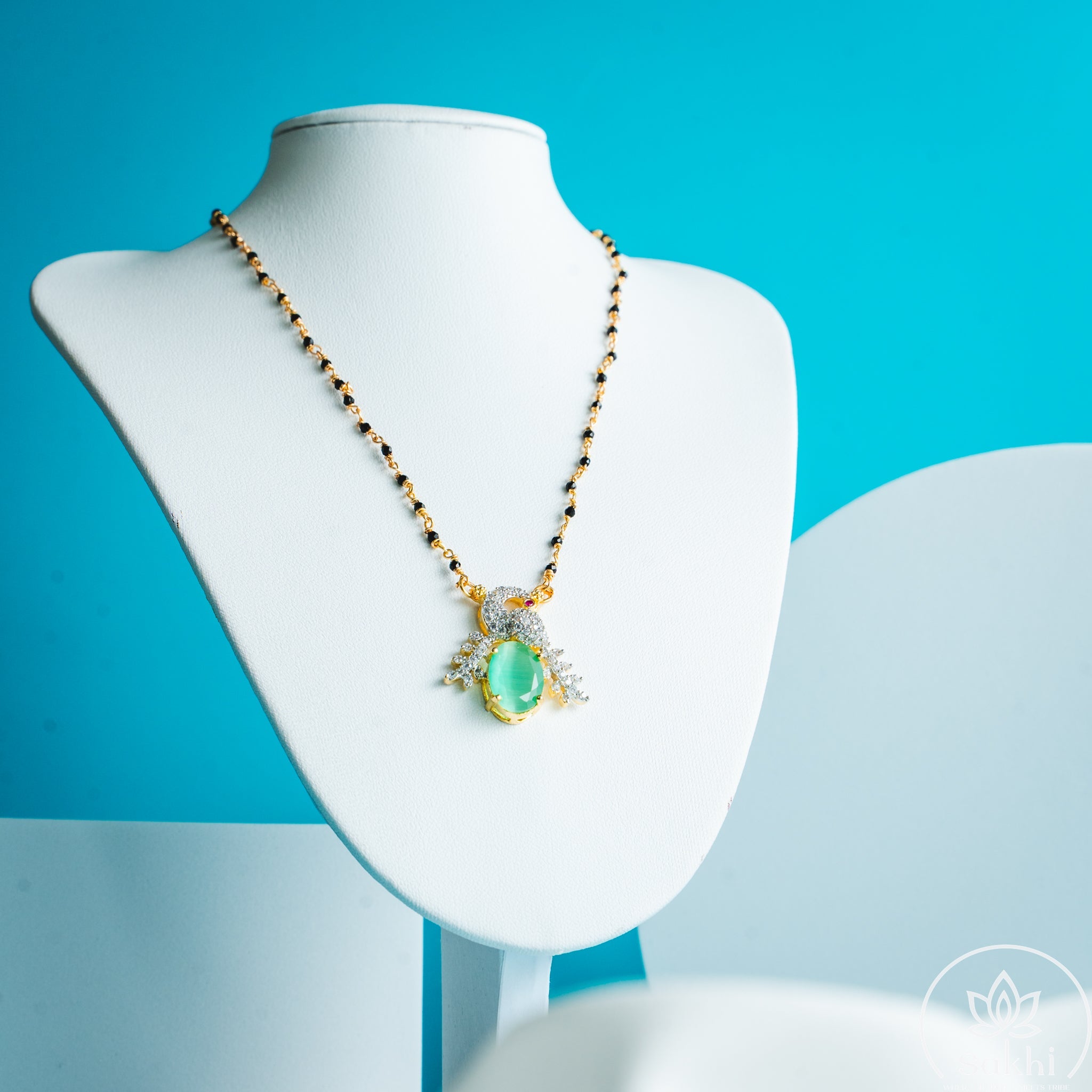 Mint Drop Elegance Black Beads Necklace