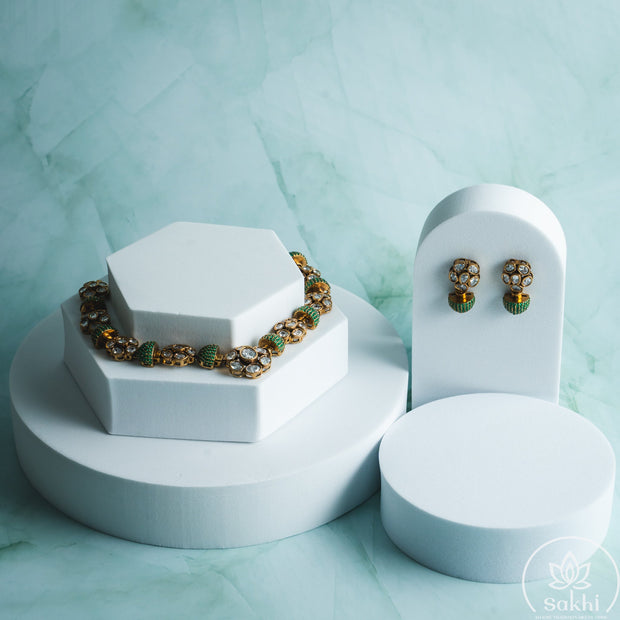 Elegant Kundan Necklace Set (Green)