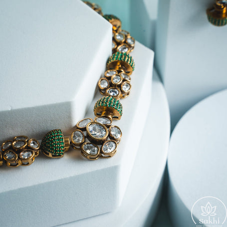 Elegant Kundan Necklace Set (Green)