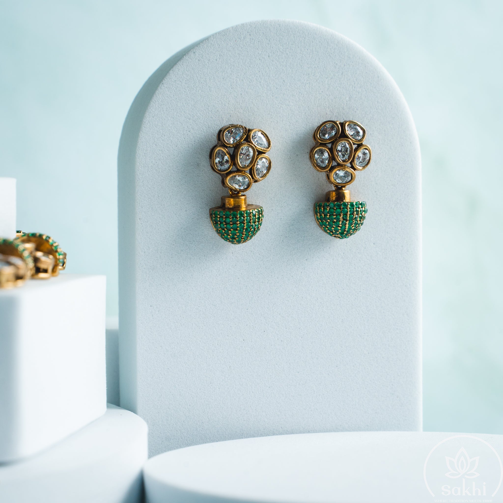 Elegant Kundan Necklace Set (Green)