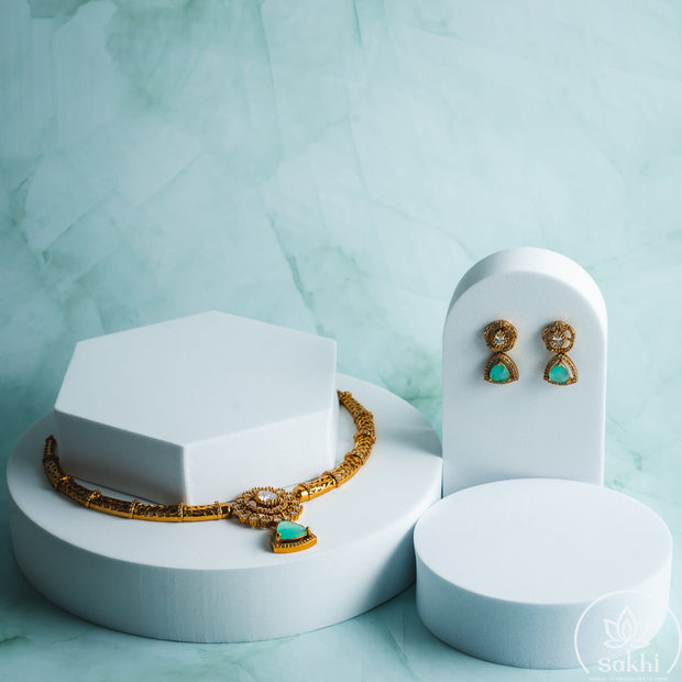 Elegant Stone Necklace Set (Green)
