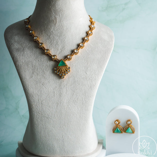 Stylish Stone Necklace Set (Mint Green)