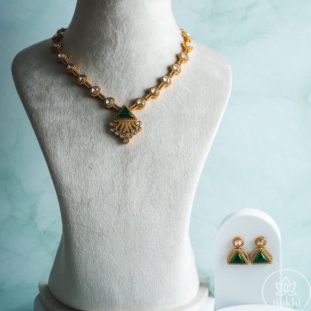 Stylish Stone Necklace Set (Green)
