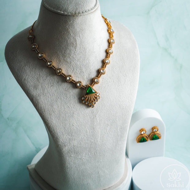 Stylish Stone Necklace Set (Green)