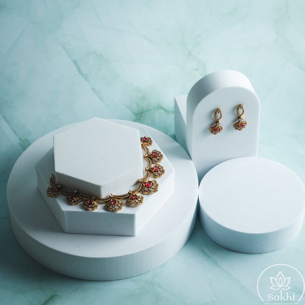 Ruby Stone Leaf Motif Gold Necklace Set