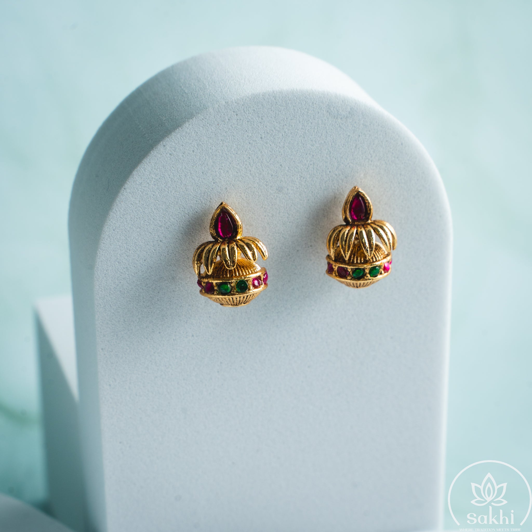 Kalash Pendant Set