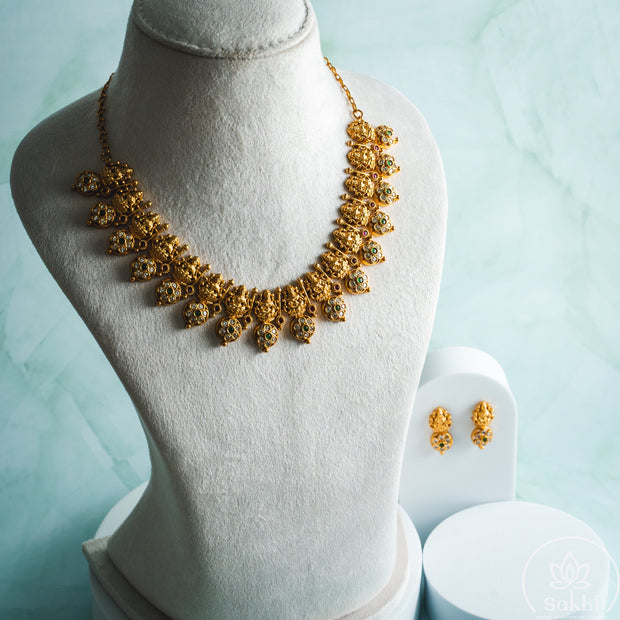 Lakshmi Bottu Necklace Set (Short)