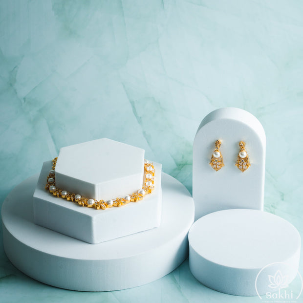 Grace Pearl Necklace Set