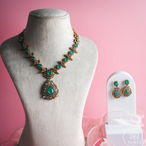Parrot Victorian Necklace Set