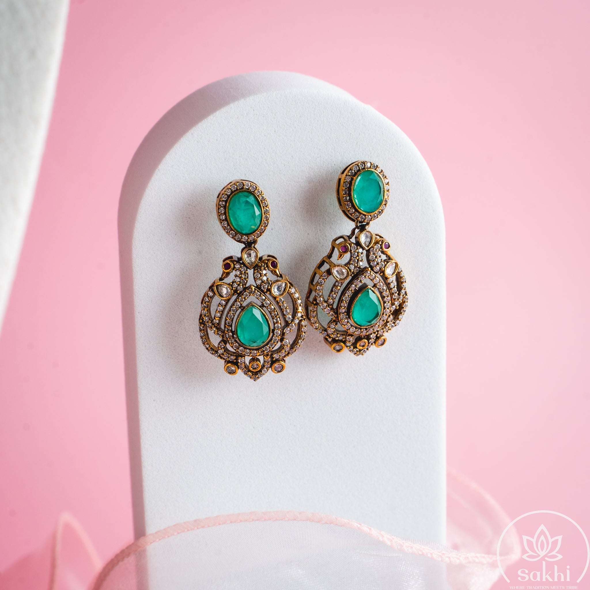 Parrot Victorian Necklace Set