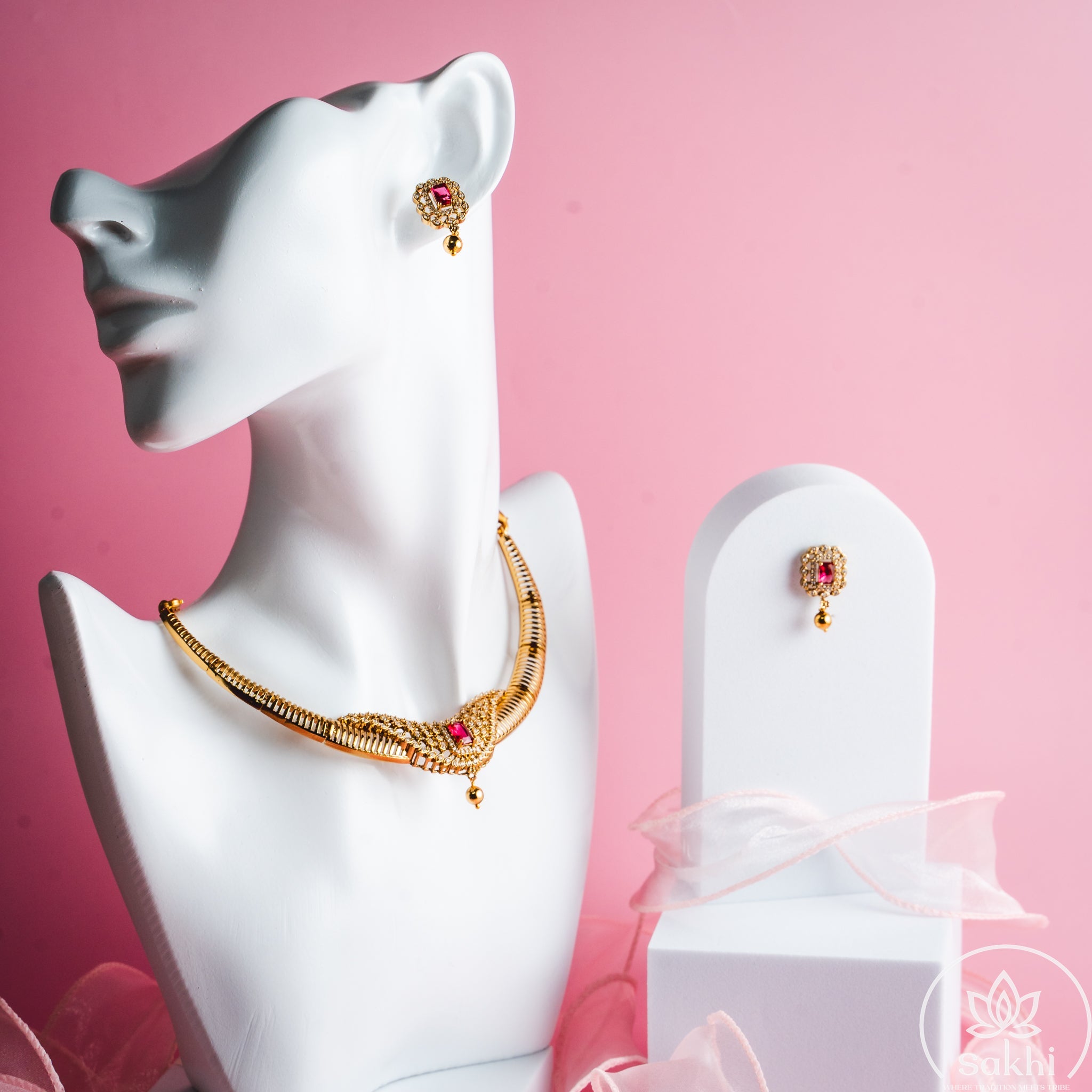 Lightweight Necklace Set (Ruby)