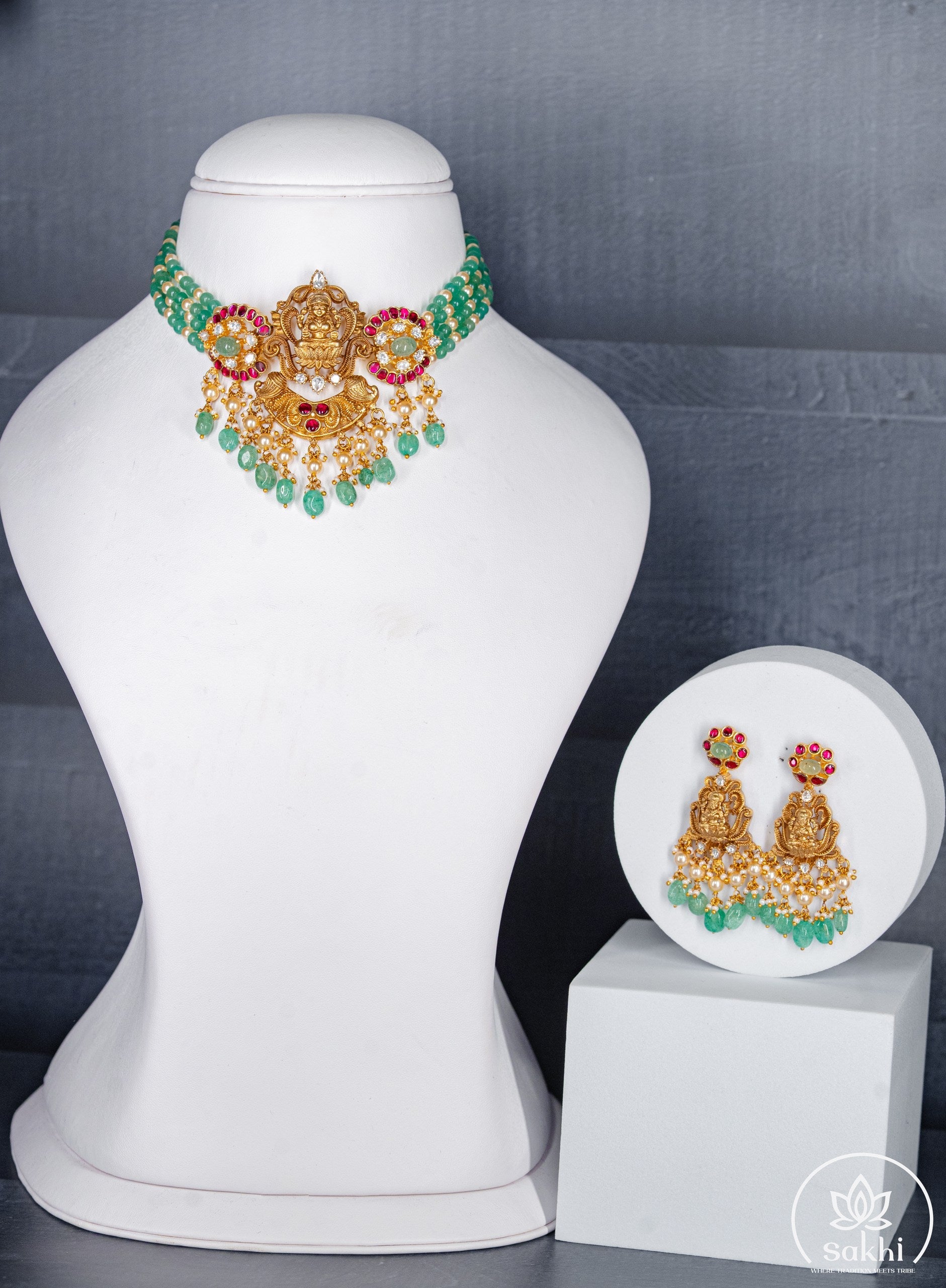 Gold-Polish Lakshmi Choker Necklace Set with Green Beads and Kundan