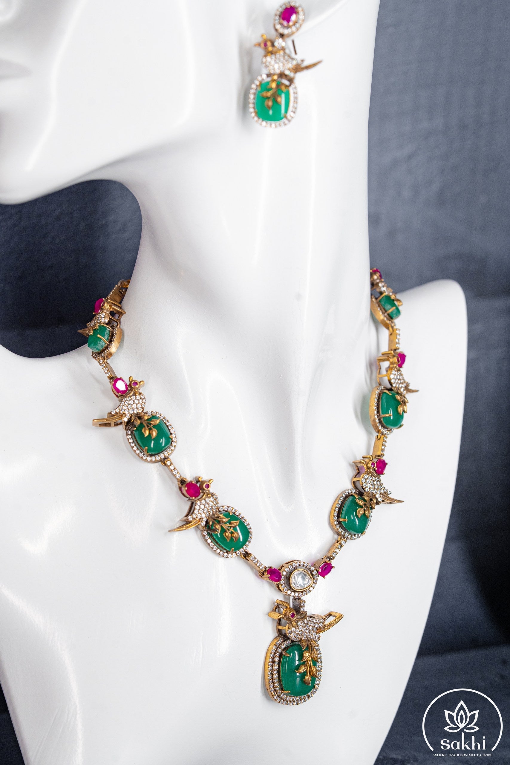 Gold-Polish Necklace Set with Green Stones and Bird Motifs
