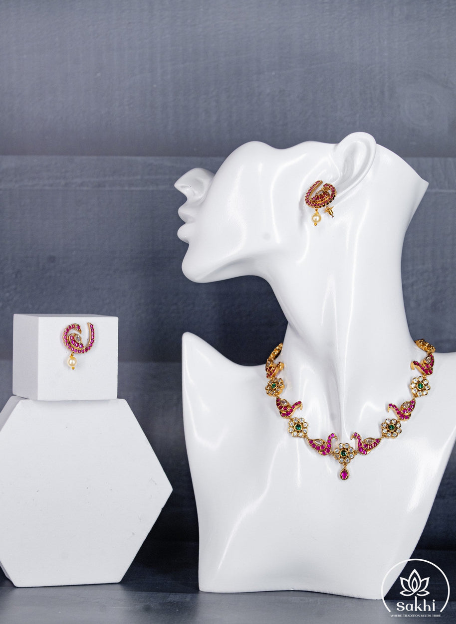 Bird Motif Pota Stone Necklace Set