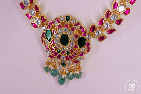 Elegant Floral Jadau Kundan Necklace with Green Bead Drops