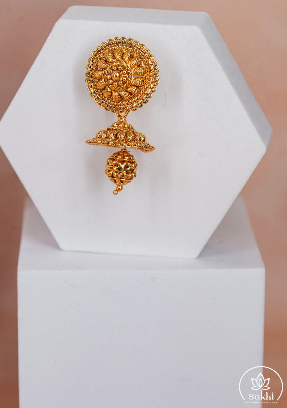 Traditional Gold Tone Ball Necklace Set