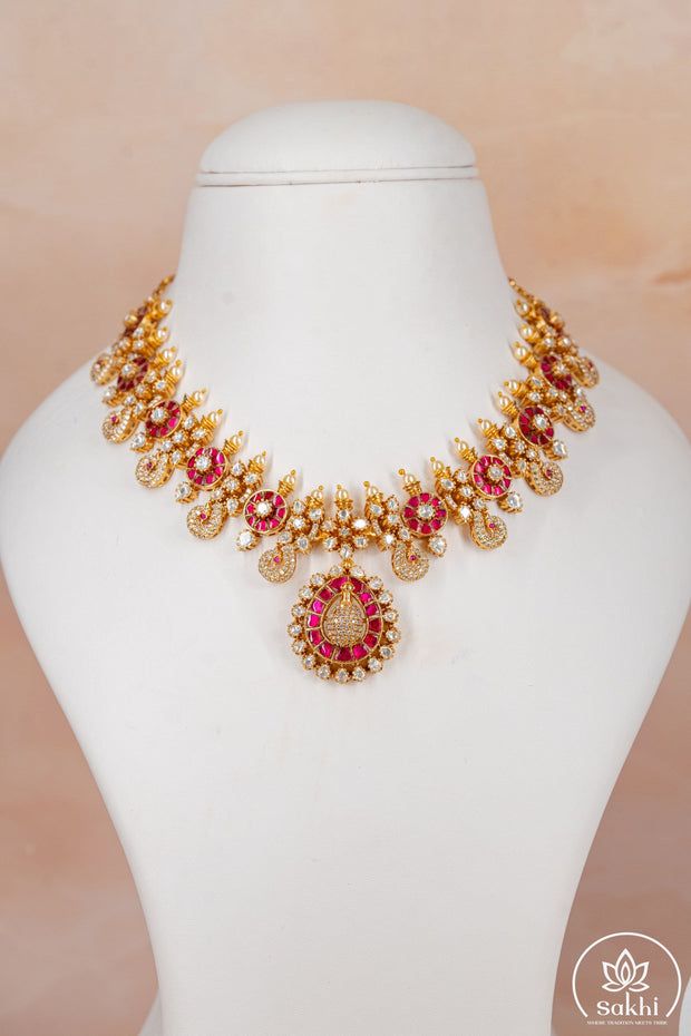 Traditional Jadau Kundan Necklace Set