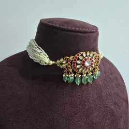 Pearl Choker with Jadau Kundan Pendant